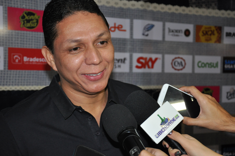 Gondim disse que sempre fica ansioso para entrar no palco (Crédito: Bruno Brandão)