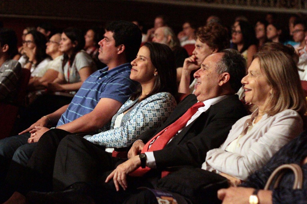 Raquel e Cristovam na plateia (Crédito: Divulgação)