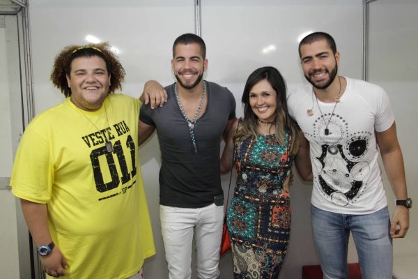 Gominho e Sabrina Tavares aproveitaram para tintar Pipo e Rafa Marques (Crédito: Vito Sormany)