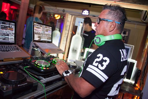 O DJ Albino Malta (Crédito: Vito Sormany)