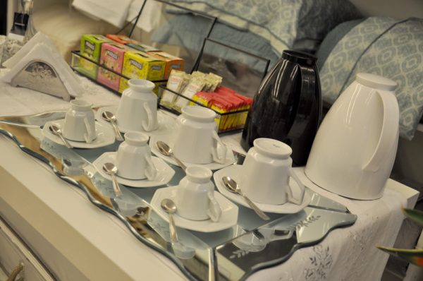 Detalhe da preparação para o Chá do Bem (Crédito: Cristiano Britto)