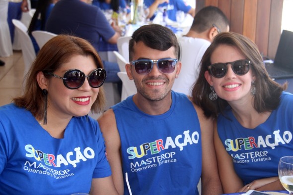 Tassia Barreto (Rede City), Emanoel Douglas (Actual Turismo) e Johanna Batista (MC Rosal) (Crédito: Flávio Cansanção)