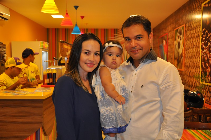 Camila Siqueira, Luiz Gonzaga e a pequena Lara Valentina (Crédito: Cristiano Britto)