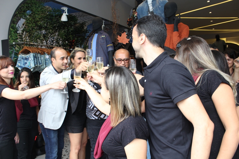 A festa na abertura oficial da Galzoni Jeans. (Crédito: Juelayne Gondim)