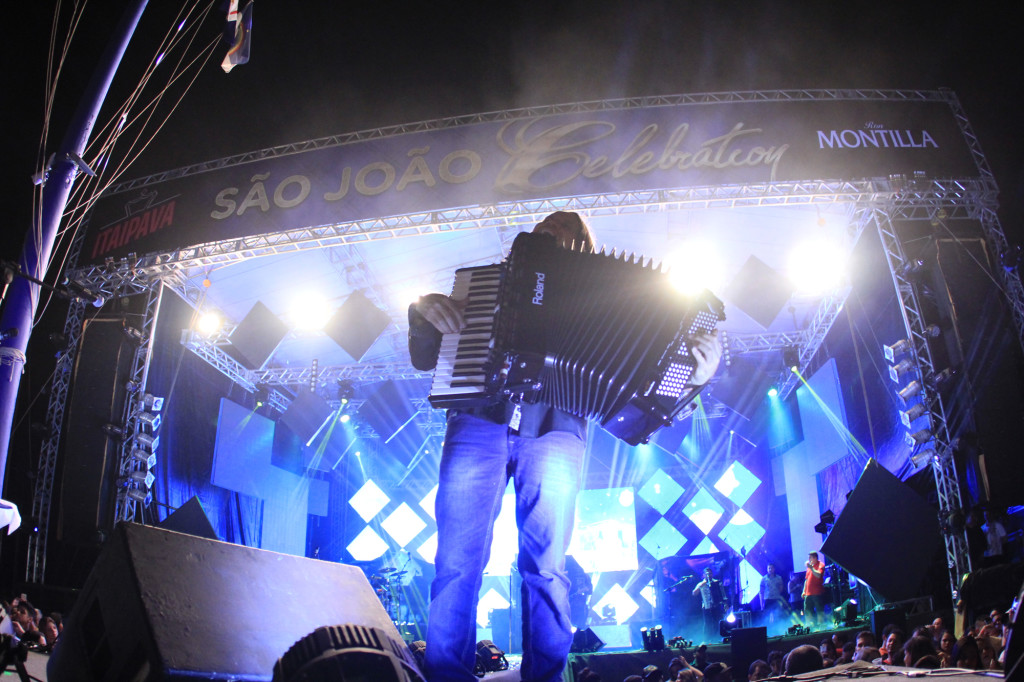 Dorgival no palco  (Crédito: Luiz Fabiano)