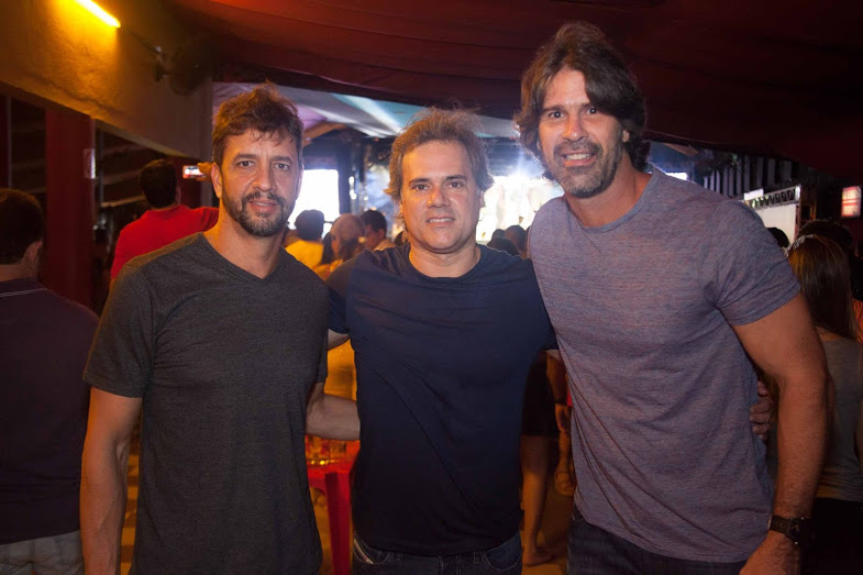 Henrique Figueiroa, Silvio Pontual e Andre Gink comemoram o sucesso (Crédito: Vito Sormany)