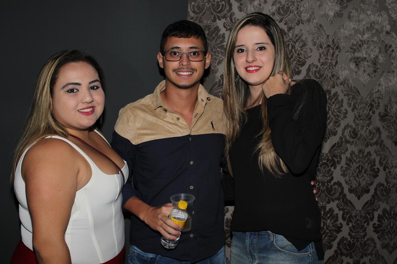 Carol, Thiago Cunha e Victoria Natalia  (Crédito: Juelayne Gondim)