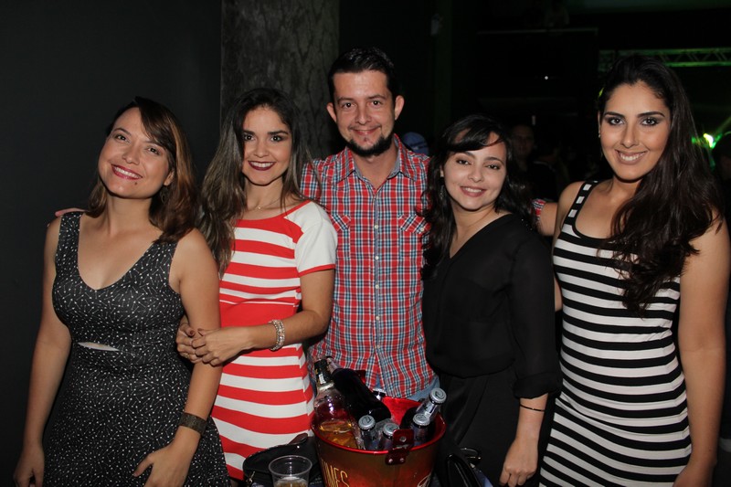 Tamires Lira, Daniela Mendonça, Diego Cardoso, Andressa Lucena e Gleyce Silva  (Crédito: Juelayne Gondim)