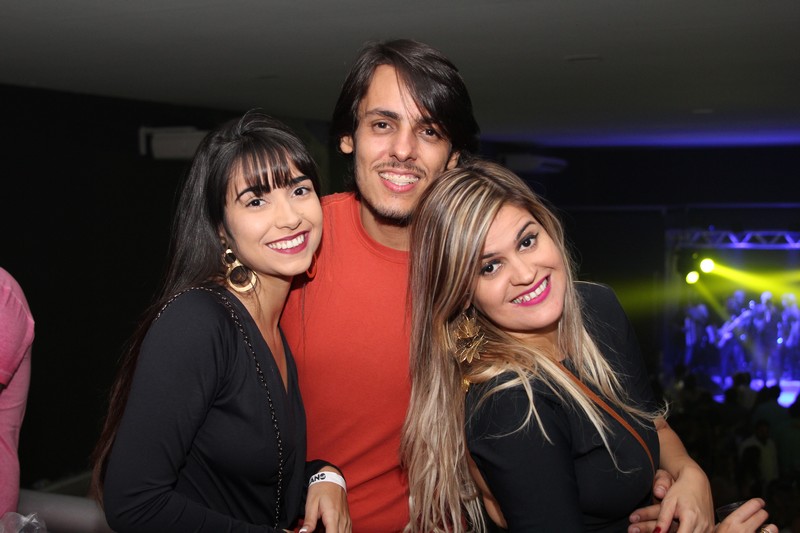 Toni Cordeiro com Berenice e Fernanda (Crédito: Cristiano Britto)