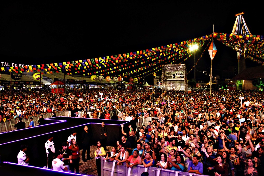 O público do domingo  (Crédito: Renand Zovka)