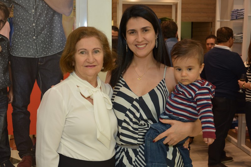 Aliriana Cavalcanti, Iana Lícia, Vinícius Caroca. Crédito: André Torres