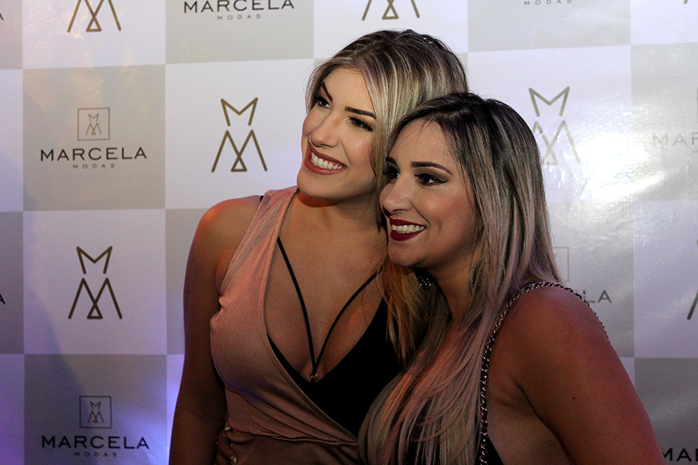 A bailarina atendeu todos os pedidos de fotos (Crédito: Juelayne Gondim)