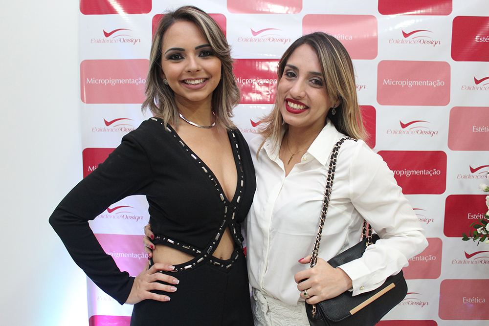 Carla Queiroz e Karla Lora (Crédito: Juelayne Gondim)