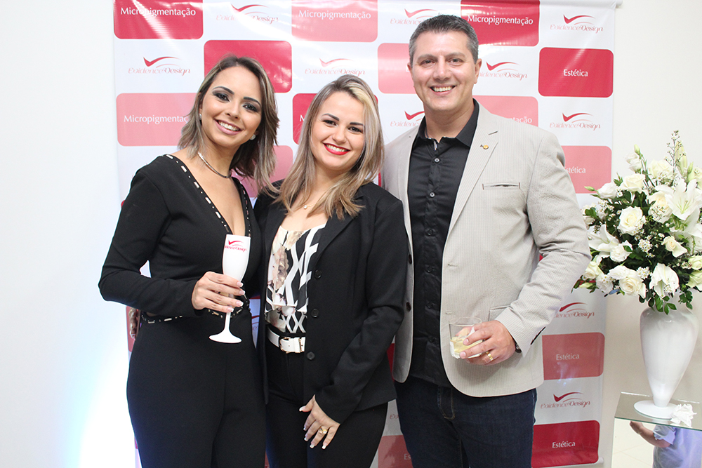 Carla, Cintia e Marcos (Crédito: Juelayne Gondim)