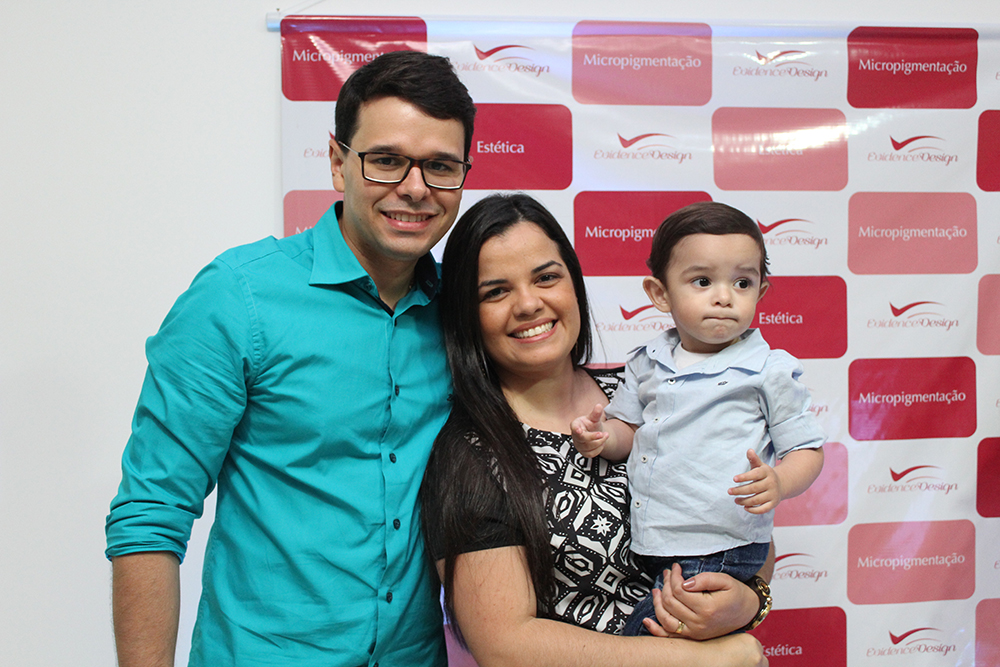 Diego Martinelly, Iraê Mota e o pequeno Rian (Crédito: Juelayne Gondim)