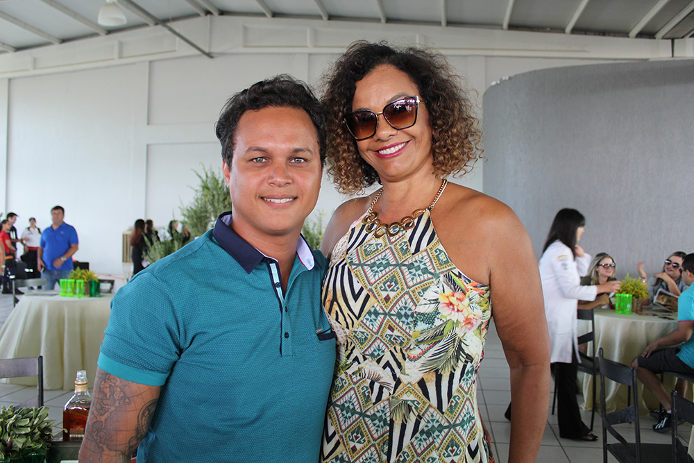 A atriz Solange Couto com o esposo Jamerson Andrade (Crédito: Juelayne Gondim)