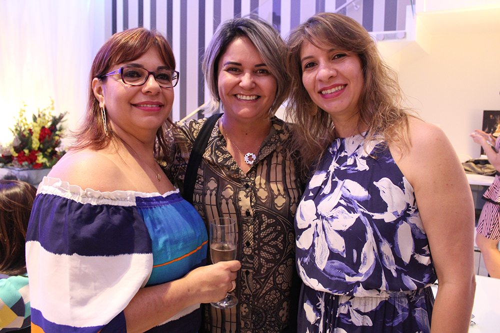 Mônica, Cida Cardoso e Arabela (Crédito: Juelayne Gondim)