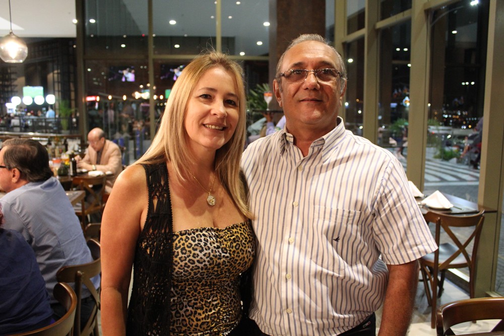 Carlos Gilberto e Mirella de Albuquerque (Crédito: Juelayne Gondim)