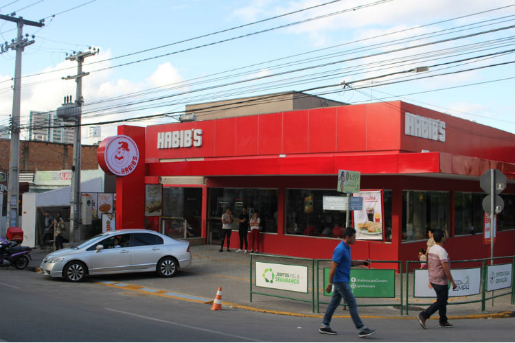 Habib’s Caruaru conta com espaço para festas e delícias que vão além das esfihas