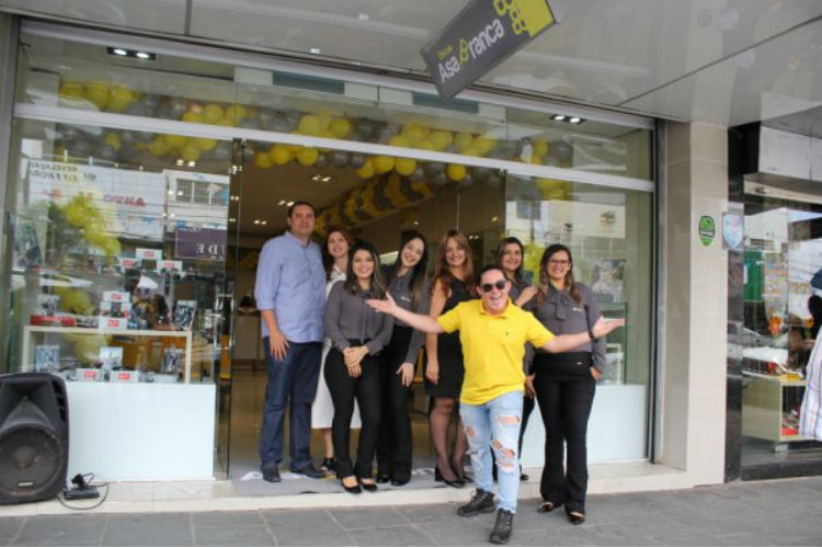 Óticas Asa Branca abre nova loja em Caruaru