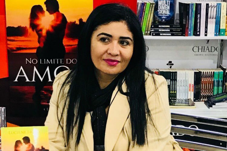 Escritora de Santa Cruz do Capibaribe participa de evento em São Paulo