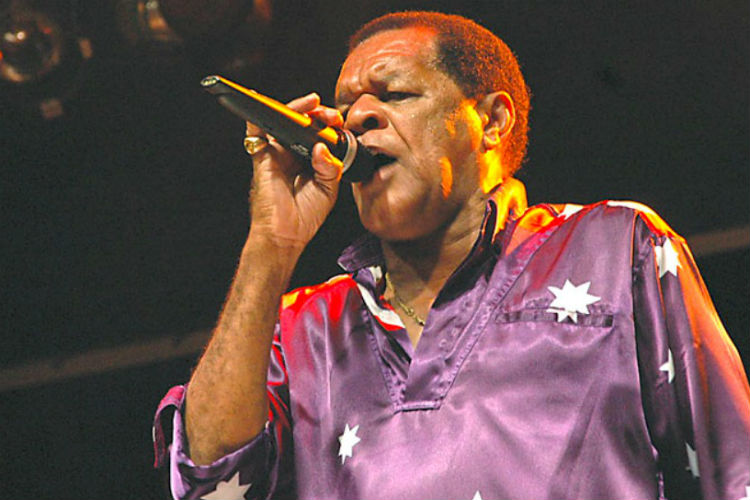 Mistura de ritmos marcam o 1º baile dos orixás