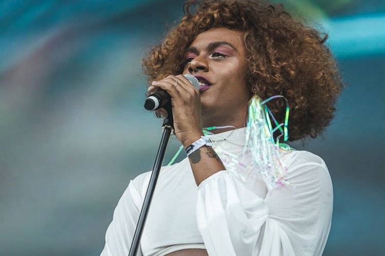 Liniker, Romero Ferro e Michelle Melo se juntam a Johnny Hooker no Bloco Amor Maginal