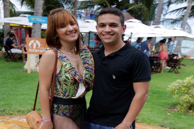 Looks com estilo e cheios de bom gosto foram as escolhas de quem marcou presença no primeiro dia do Verão Positivo