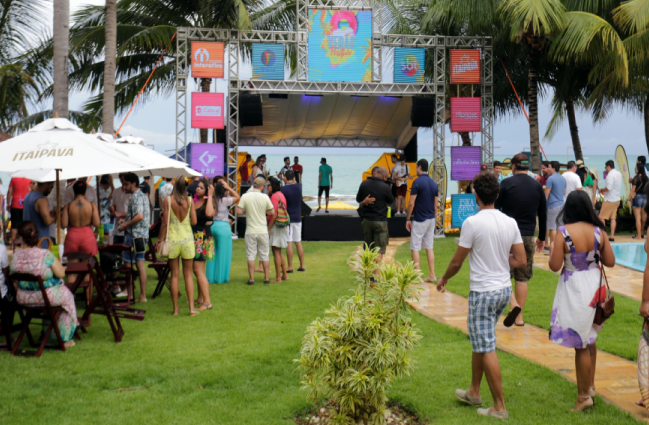 Verão Positivo: Uma festa cheia de estilo e agitação