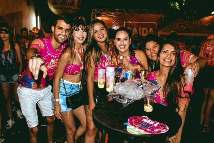 Sábado de agito, curtição e muito estilo no “Meu Carnaval”