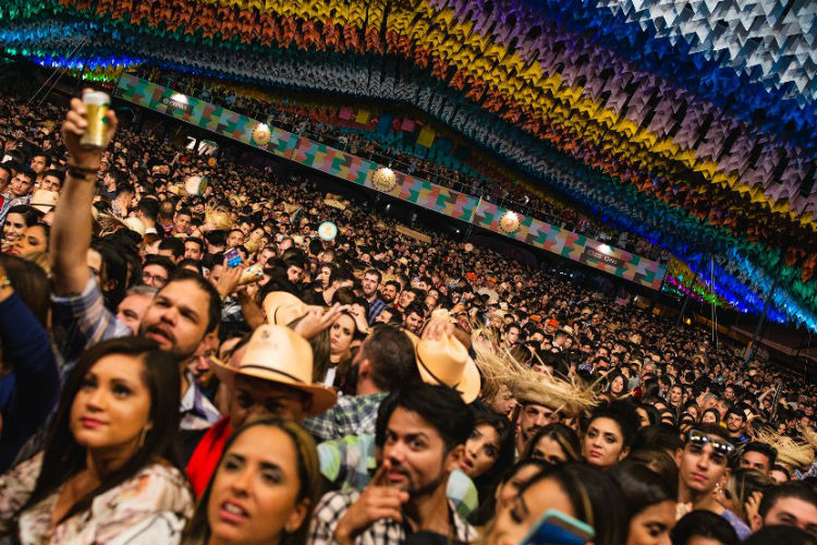 CiS Joias e Mactoot inauguram exposição em homenagem às mães
