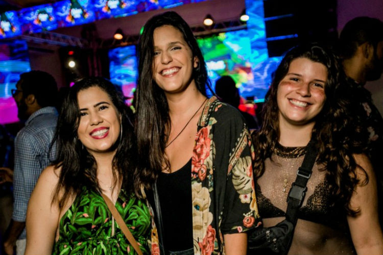 Em clima junino, Odara arma arraial em novo local