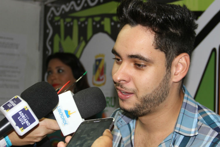 Lucas Costa fala do futuro na carreira e do sertanejo no São João