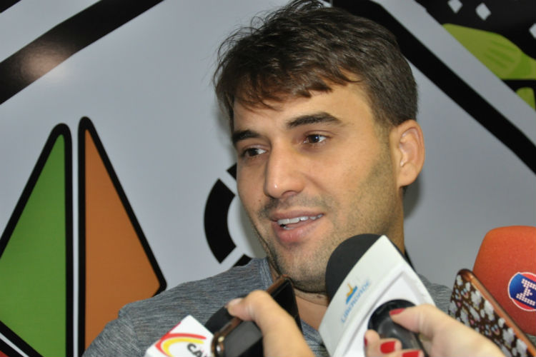 Tayrone diz que vai homenagear Gabriel Diniz no show desta noite