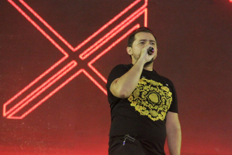 Waldonys fala da tradição do forró e traz Liv Moraes para participar do show