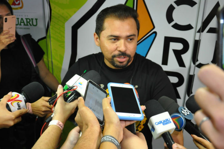 Xand comemora 11º show no São João de Caruaru