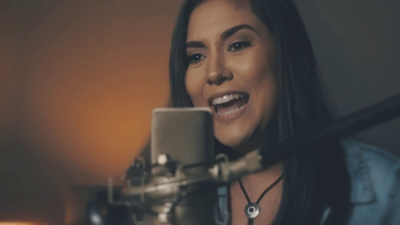 Pernambucana, Singer DJ Natasha Anjos aposta em brega-funkem nova fase da carreira