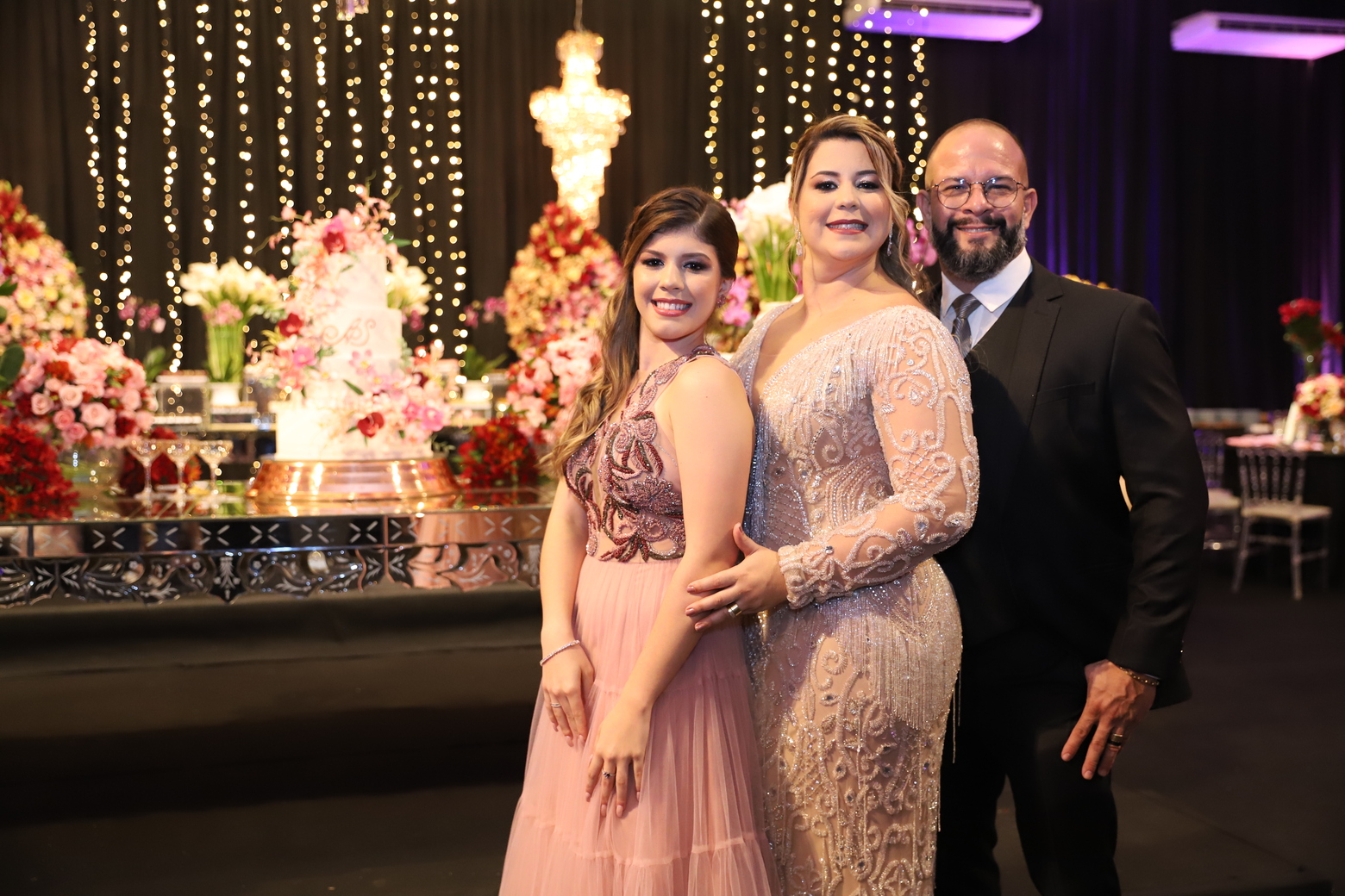 Noite de princesa: os detalhes dos 15 anos de Ayslla Sousa