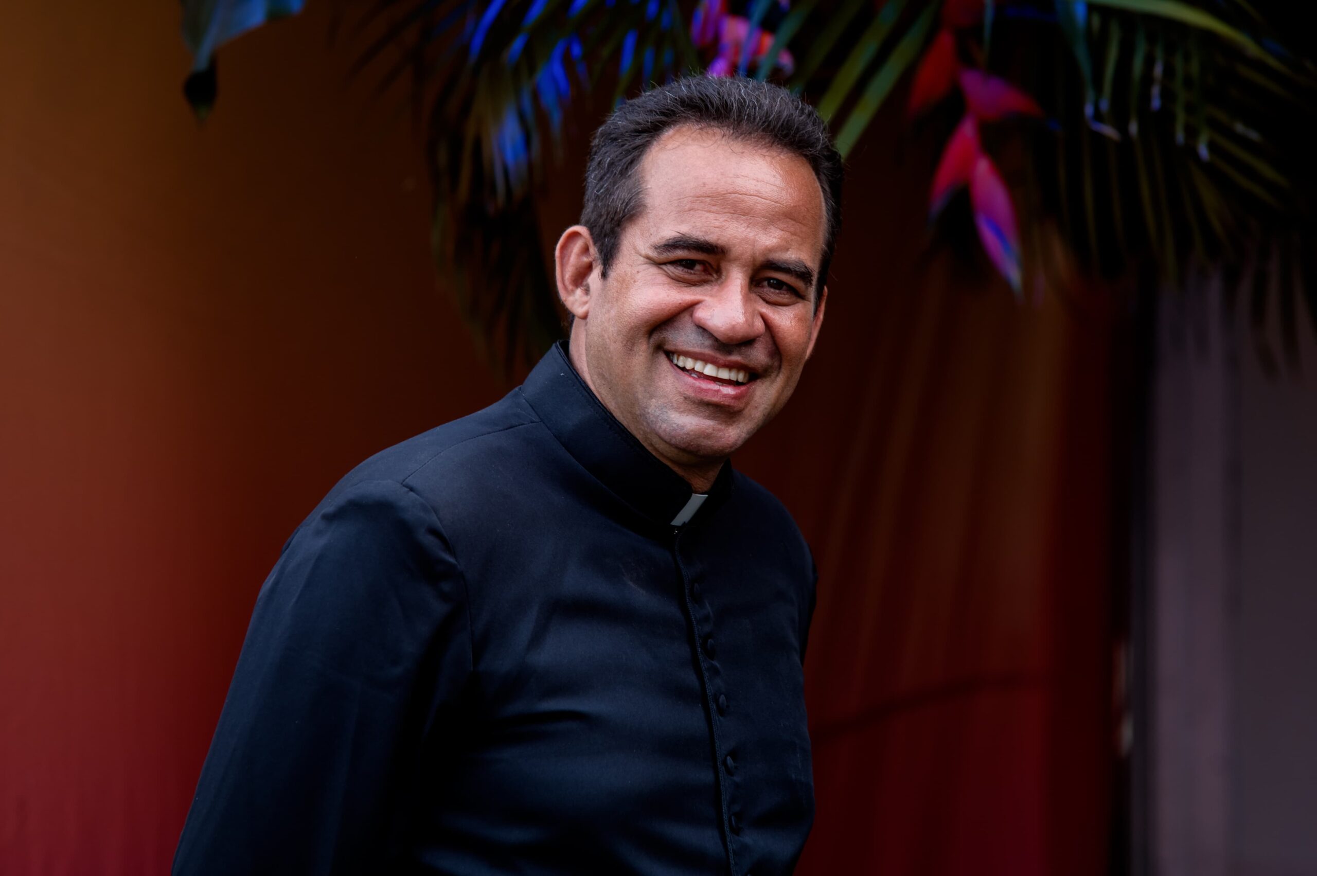 Jantar Beneficente com Padre Arlindo Promete Ser um Marco de Solidariedade e Inspiração em Recife