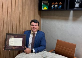 Advogado caruaruense conclui curso de direito contratual e recebe diploma da Harvard University