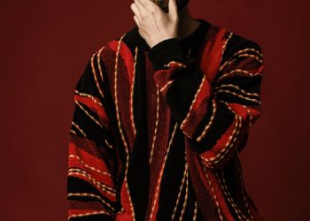 Silva volta ao Recife em novembro com a turnê do novo álbum Encantado, no Teatro Guararapes