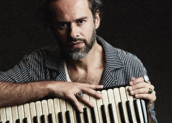 Projeto Seis e Meia leva Marcelo Jeneci ao Teatro do Parque em novembro