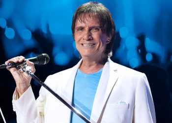 Roberto Carlos faz show no Classic Hall nesta sexta-feira; os últimos ingressos estão à venda