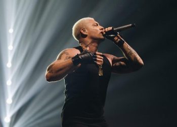 Turnê que celebra 15 anos de carreira de Filipe Ret chega ao Classic Hall no próximo sábado
