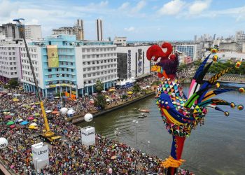 Galo da Madrugada ganha as ruas do Recife neste sábado; confira o percurso completo