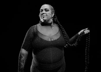 Cantora Riáh lança álbum visual nesta sexta (07) com exibição gratuita em Caruaru