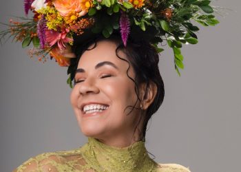 Carla Rio lança clipe “Samba Meu Recife” em homenagem às escolas de samba da capital