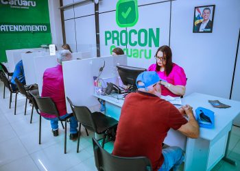 Primeira cartilha do Procon Caruaru é lançada em evento de comemoração ao Dia do Consumidor