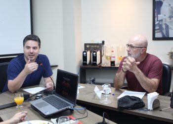 Silvio Meira e Rosário Pompeia participam de reunião da Diretoria da Acic
