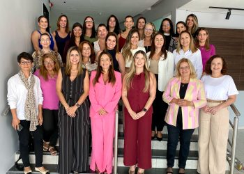 Acic Mulher reforça papel da rede de apoio feminina em encontro com a delegada da Mulher de Caruaru